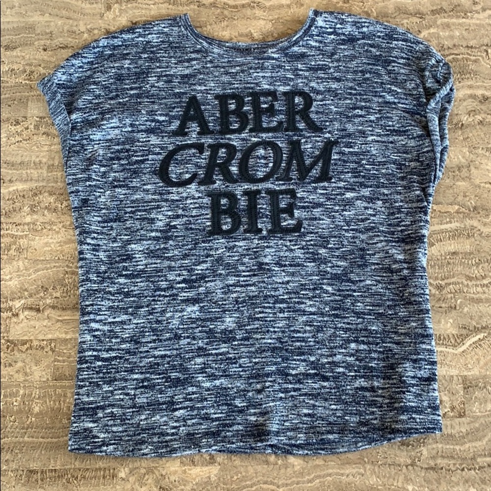 Abercrombie tee🖤